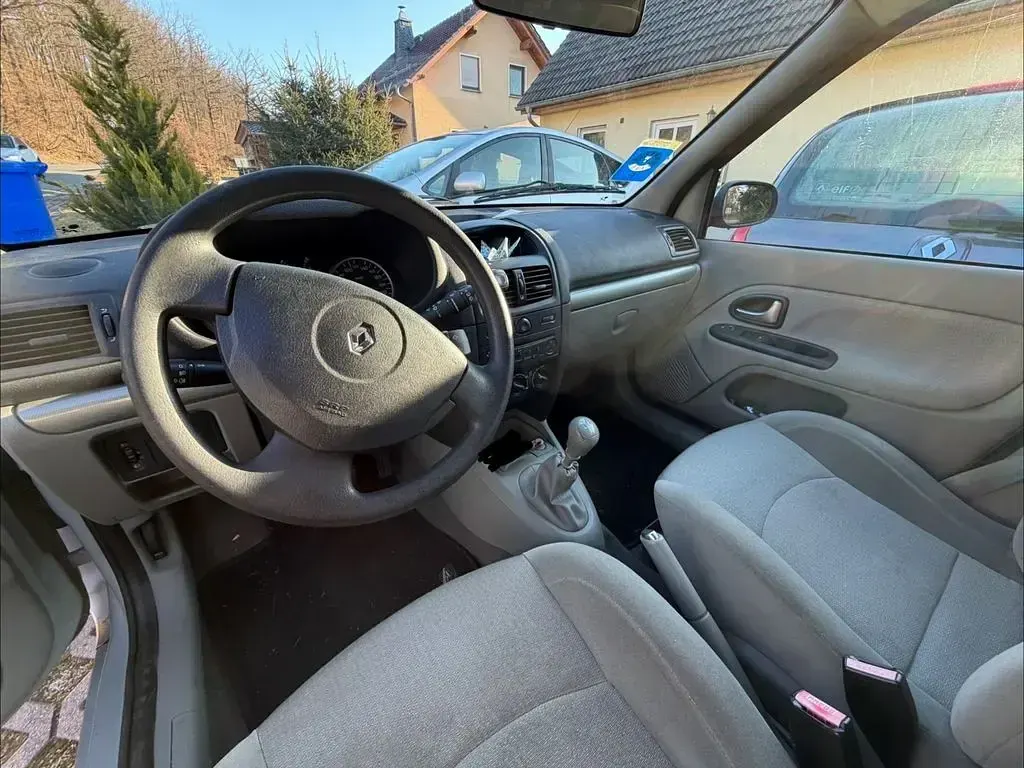 Occasion Renault Clio II Expression 98 ch (72 kW) 2003 Argent Berline
