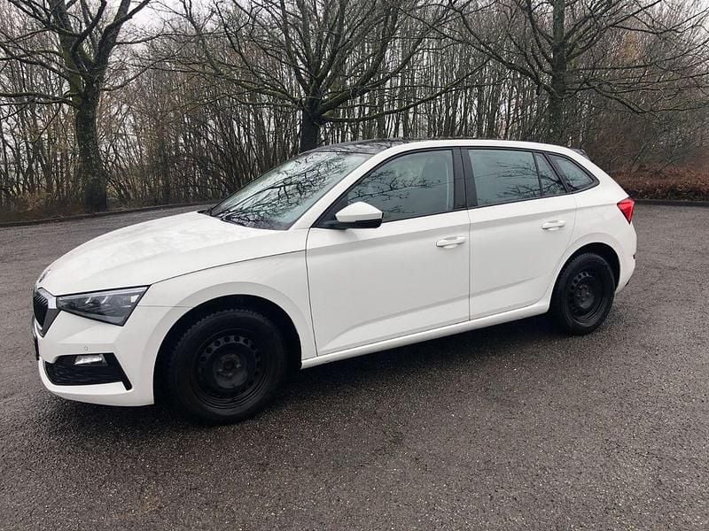 Weiß Gebraucht 2019 Skoda Scala Style Kleinwagen | 12.300 € (Guter Preis) - Bild 1/4