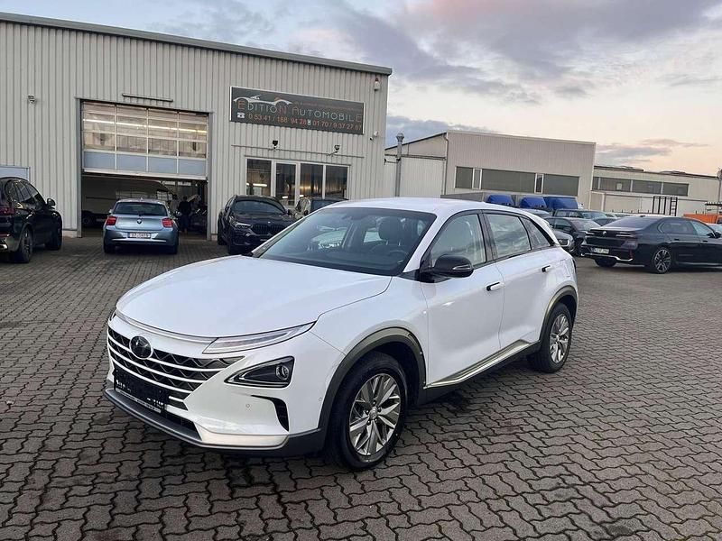 White cream / mic Gebraucht 2020 Hyundai Nexo Basis SUV | 13.900 € (Superpreis) - Bild 1/4