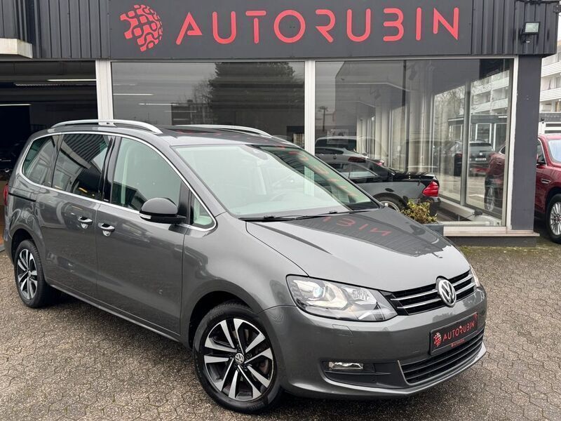 Grau Gebraucht 2019 VW Sharan IQ Drive Van / Kleinbus | 19.900 € (Guter Preis) - Bild 1/4
