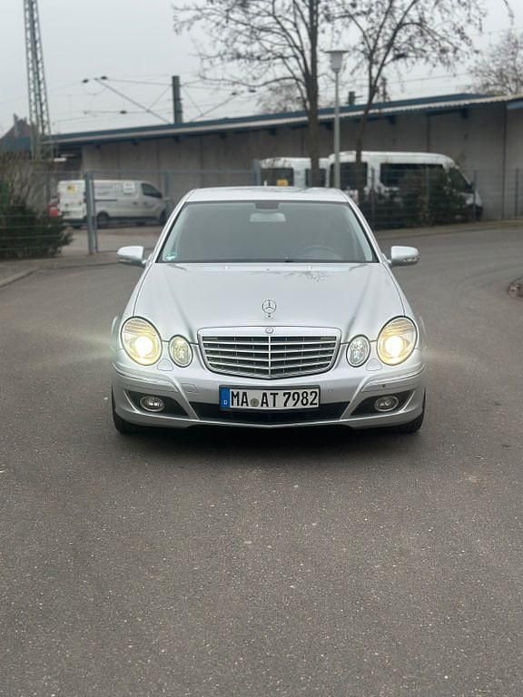Gebraucht Mercedes E350 Elegance 292 PS (214 kW) 2007 Silber Limousine