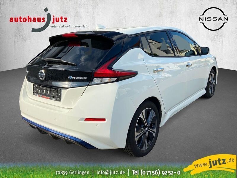 Gebraucht Nissan Leaf N-Connecta 110 kW (150 PS) 2021 Weiß Kleinwagen