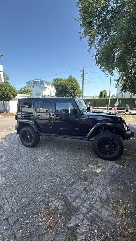 Gebraucht Jeep Wrangler Sahara 200 PS (147 kW) 2012 Schwarz SUV