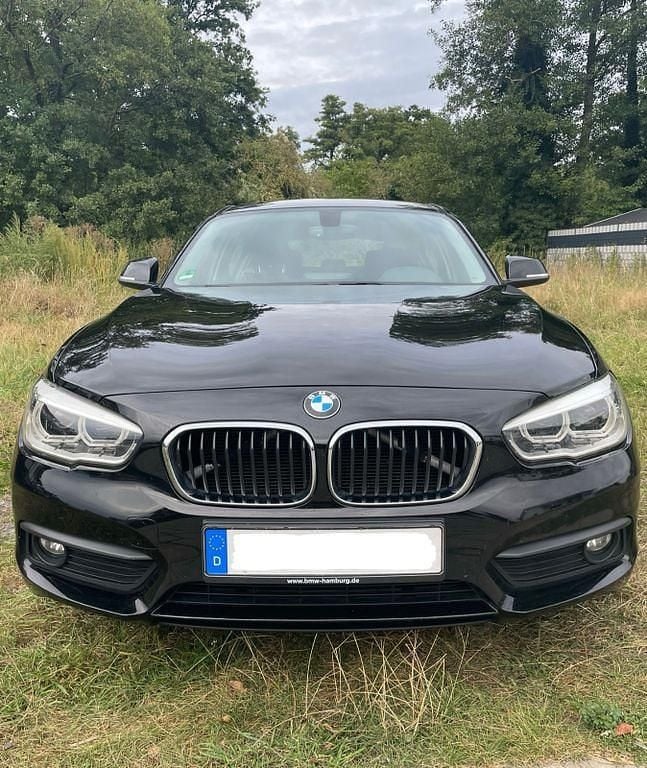Schwarz Gebraucht 2015 BMW 116 Comfort Edition Kleinwagen | 7.500 € (Fairer Preis) - Bild 1/4