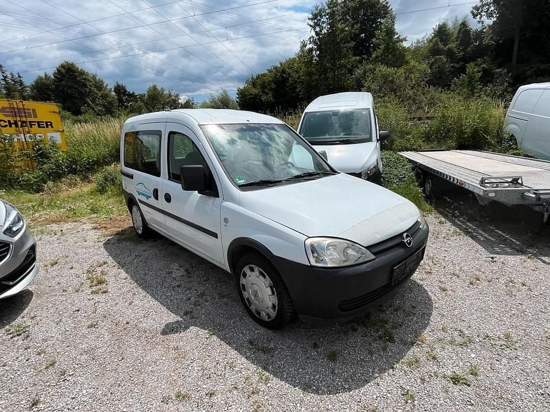 Weiß Gebraucht 2007 Opel Combo Van / Kleinbus | 1.000 € (Fairer Preis) - Bild 1/4