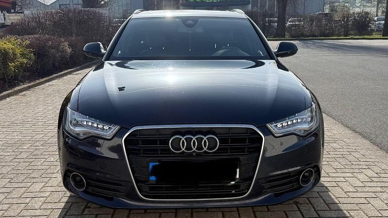 Gebraucht Audi A6 Ambiente 204 PS (150 kW) 2012 Blau Kombi