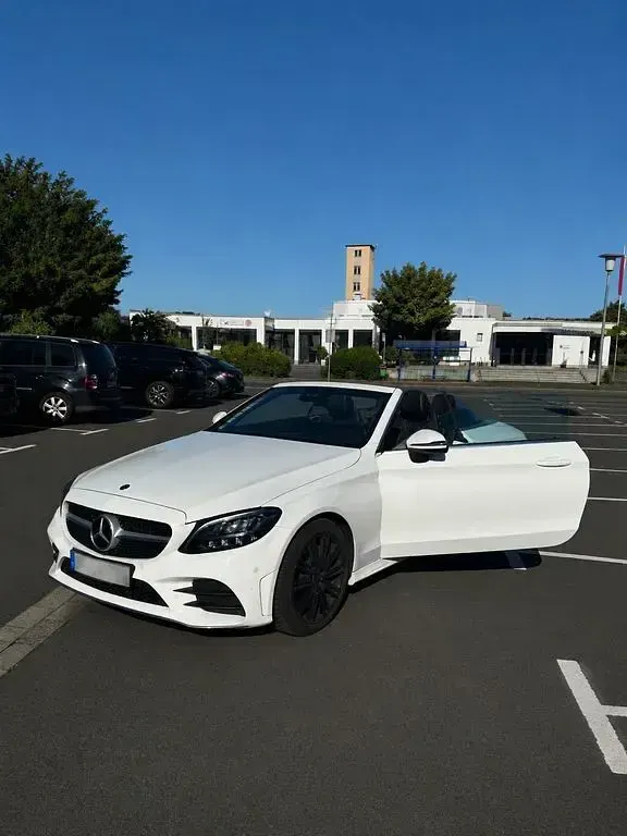 Gebraucht Mercedes C180 156 PS (114 kW) 2020 Weiß Cabrio