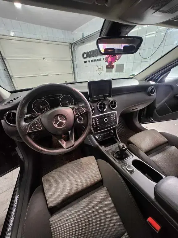 Gebraucht Mercedes A200 136 PS (100 kW) 2016 Schwarz Kleinwagen