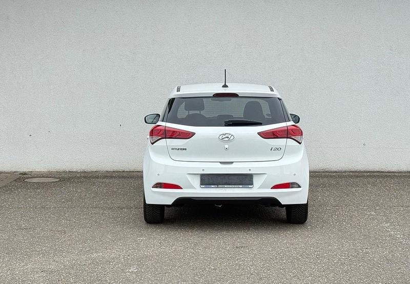 Gebraucht Hyundai i20 Passion 120 PS (88 kW) 2016 Weiß Kleinwagen