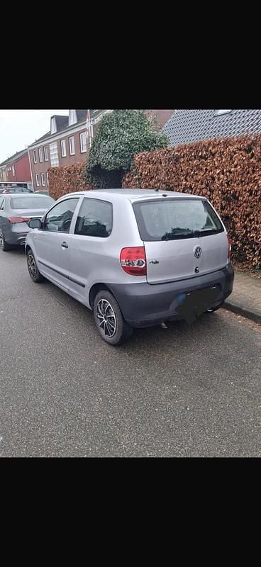 Gebraucht VW Fox 58 PS (42 kW) 2008 Grau Kleinwagen