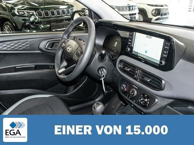 Neu Hyundai i10 Select 63 PS (46 kW) 2025 Metallic Kleinwagen