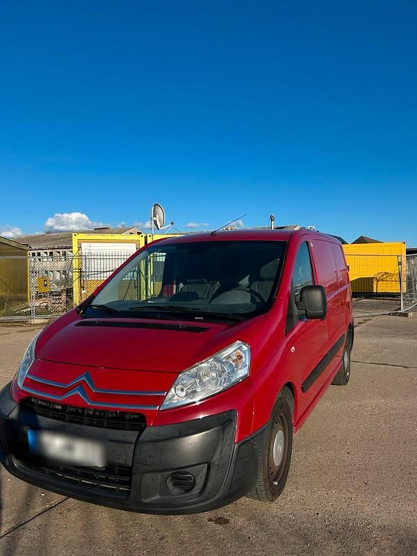 Rot Gebraucht 2011 Citroën Jumpy Van / Kleinbus | 2.500 € (Guter Preis) - Bild 1/4