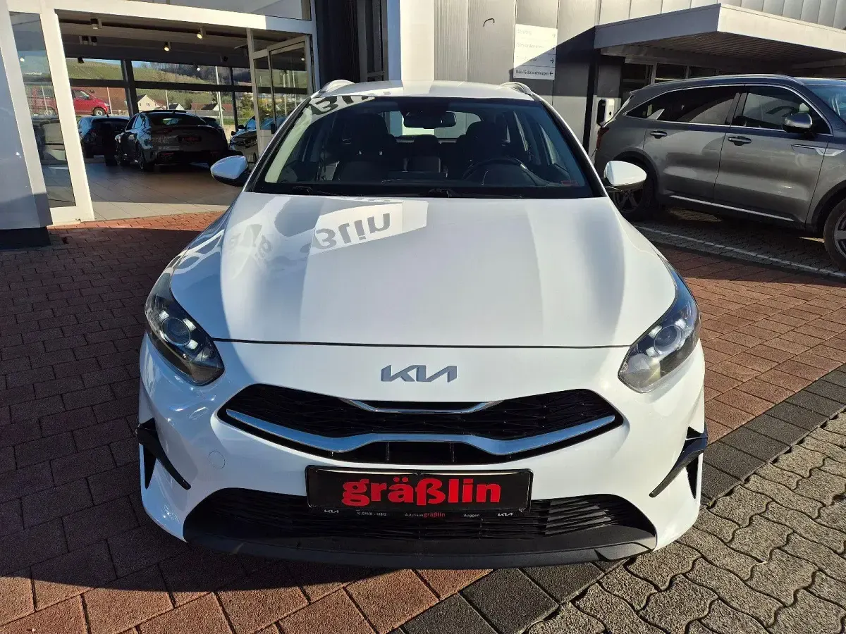 Gebraucht Kia Ceed Sportswagon Vision 160 PS (117 kW) 2021 Weiß Kombi