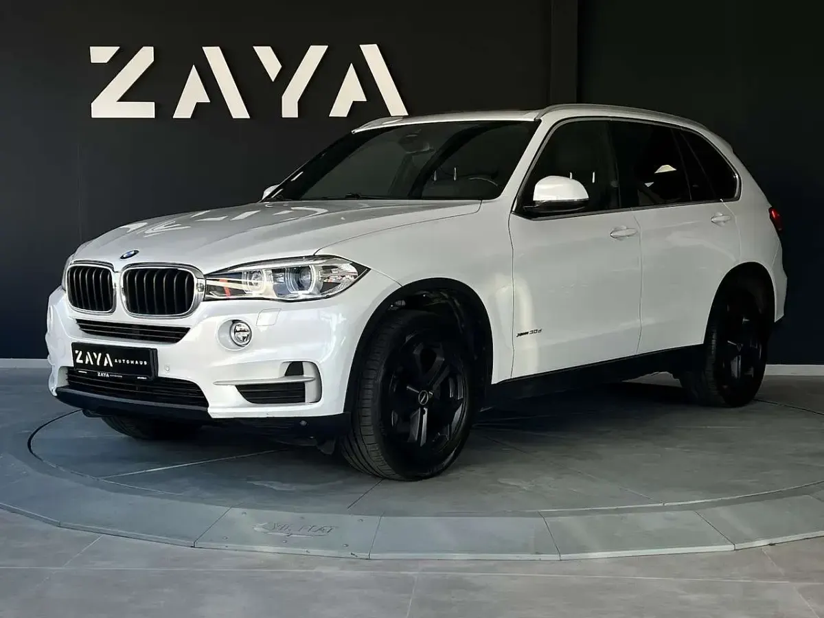 Gebraucht BMW X5 Sport Line 258 PS (189 kW) 2019 Mineralweiß SUV