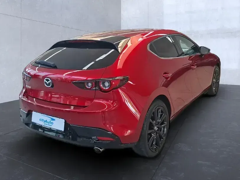 Neu Mazda 3 Homura-Line 2026 Rot Limousine