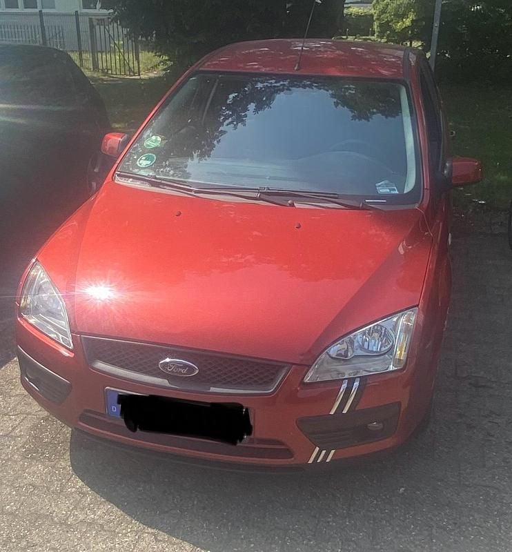 Rot Gebraucht 2007 Ford Focus Limousine | 3.249 € (Fairer Preis) - Bild 1/4