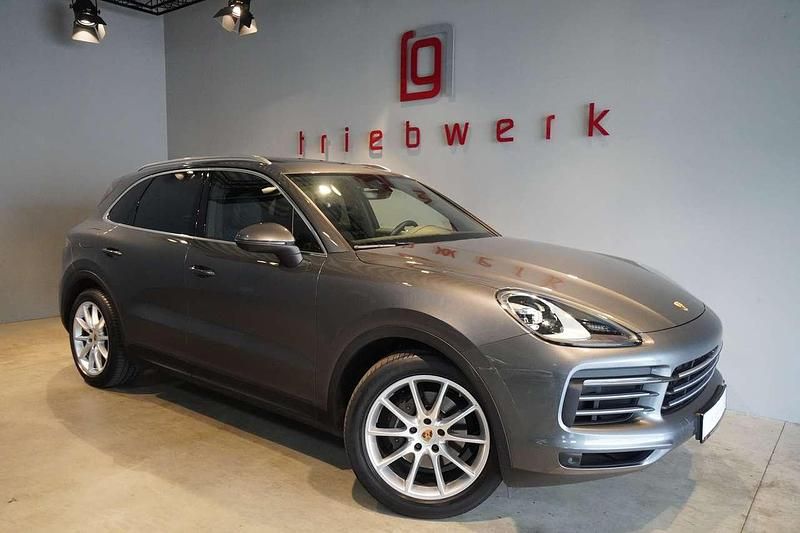 Grau Gebraucht 2019 Porsche Cayenne Sport SUV | 61.941 € (Superpreis) - Bild 1/3