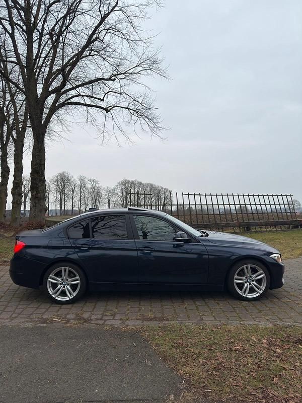 Gebraucht BMW 320 Efficient Dynamics 221 PS (162 kW) 2012 Blau Limousine