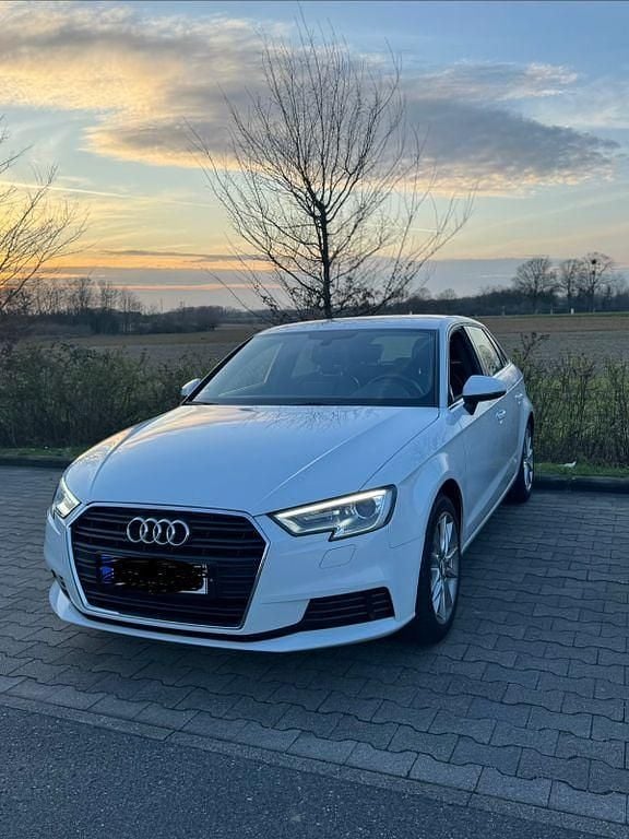 Gebraucht Audi A3 Sport 150 PS (110 kW) 2017 Weiß Limousine