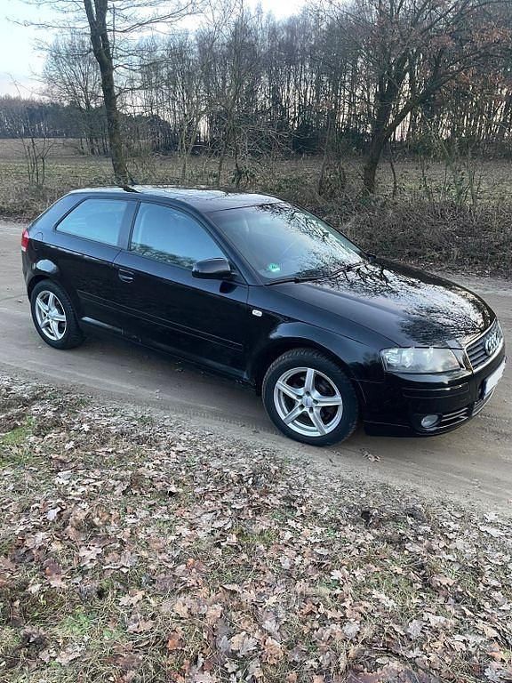 Gebraucht Audi A3 Ambiente 105 PS (77 kW) 2004 Schwarz Kleinwagen