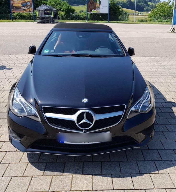 Schwarz Gebraucht 2016 Mercedes E250 Cabrio | 27.900 € (Fairer Preis) - Bild 1/4