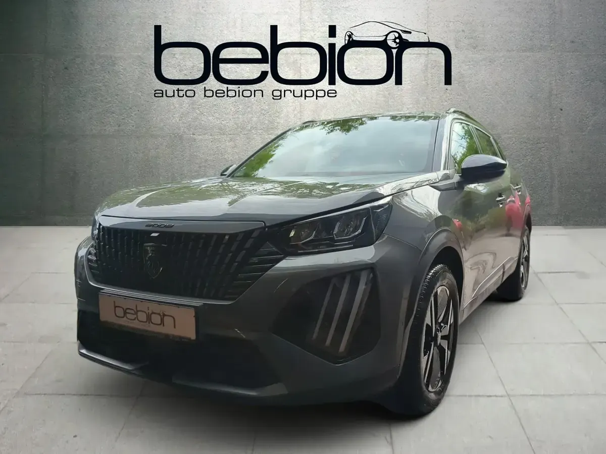 Gebraucht Peugeot 2008 Allure 131 PS (96 kW) 2024 SUV