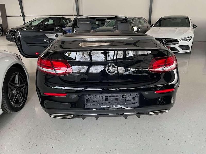 Gebraucht Mercedes C200 AMG line 184 PS (135 kW) 2021 Schwarz Cabrio