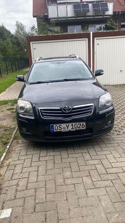 Schwarz Gebraucht 2008 Toyota Avensis Team Kombi | 950 € (Superpreis) - Bild 1/4