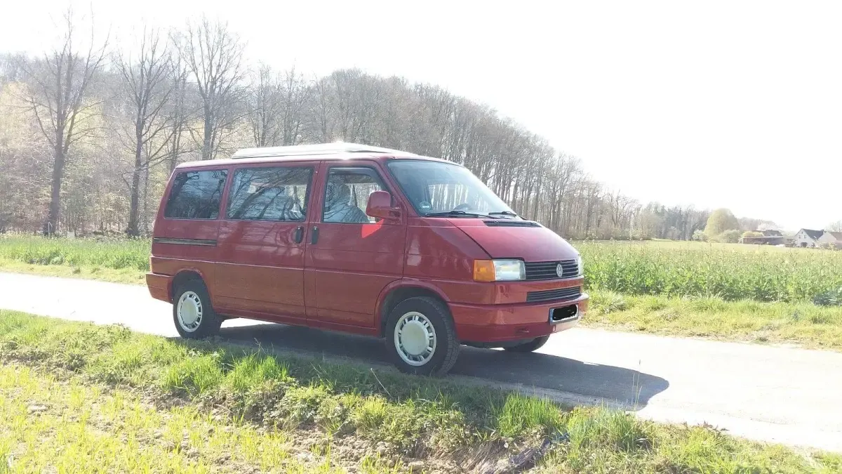 Second-hand VW Multivan 110 CP (80 kW) 1994 Roșu Monovolum
