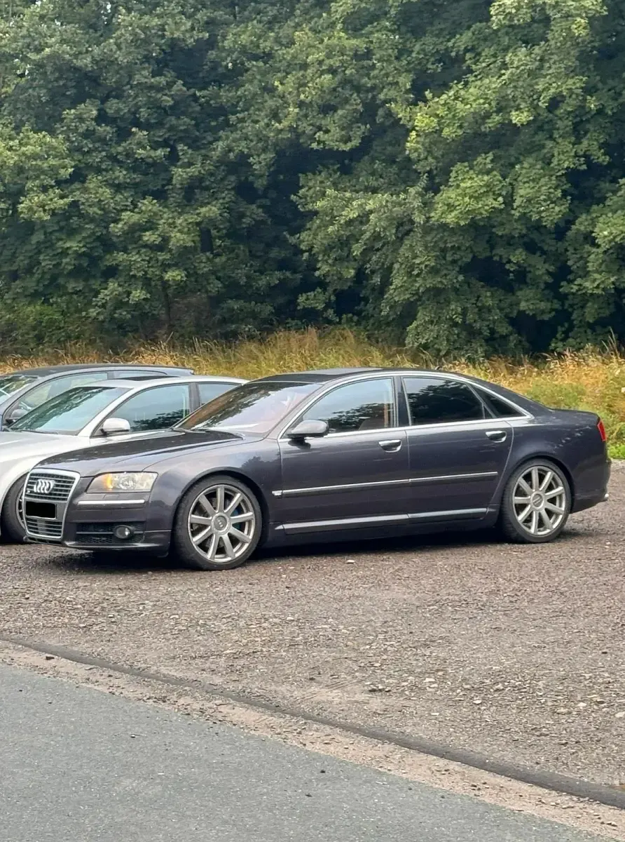 Gebraucht Audi A8 Comfort 335 PS (246 kW) 2005 Andere farben Limousine