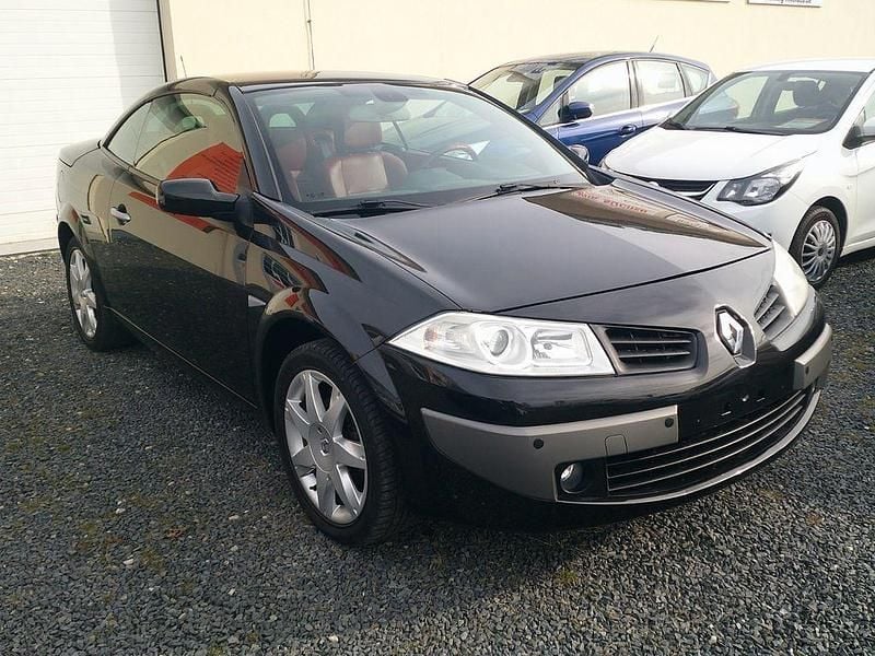 Gebraucht Renault Mégane Cabriolet Dynamique 135 PS (99 kW) 2007 Schwarz Cabrio
