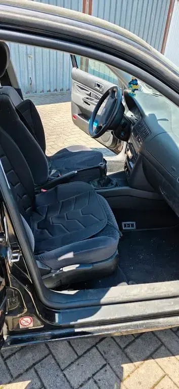Gebraucht VW Golf III Basis 101 PS (74 kW) 1997 Schwarz Limousine