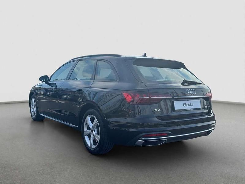 Gebraucht Audi A4 Advanced 163 PS (119 kW) 2022 Brilliantschwarz Kombi