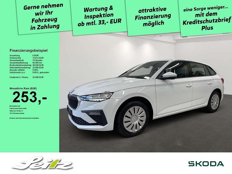 Moonweiss metallic Gebraucht 2025 Skoda Scala Essence Kleinwagen | 22.699 € (Fairer Preis) - Bild 1/3