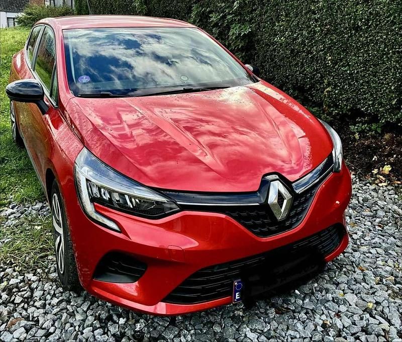 Gebraucht 2023 Renault Clio V Limousine | 16.000 € (Fairer Preis) - Bild 1/4