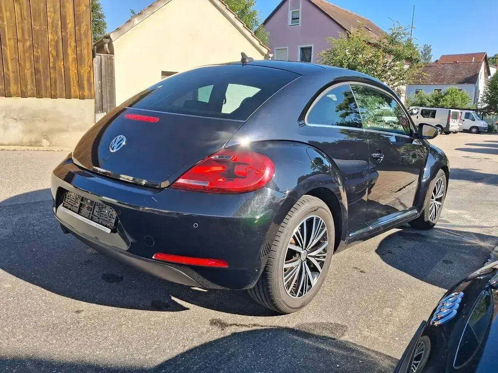 Gebraucht VW Beetle Allstar 110 PS (80 kW) 2016 Schwarz Kleinwagen