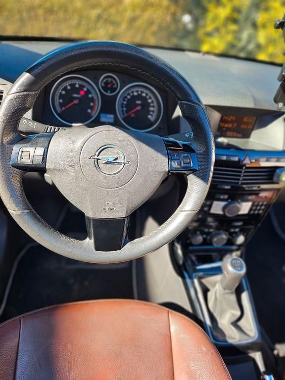 Gebraucht Opel Astra Cabriolet 140 PS (102 kW) 2007 Beige Cabrio