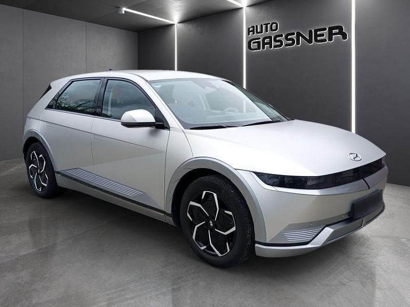 Silber Gebraucht 2022 Hyundai Ioniq 6 Dynamiq Limousine | 27.990 € (Guter Preis) - Bild 1/4