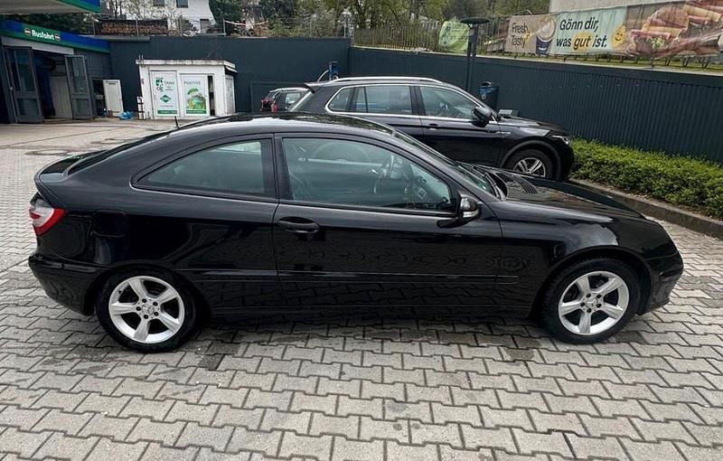 Gebraucht Mercedes C320 218 PS (160 kW) 2005 Schwarz Coupé
