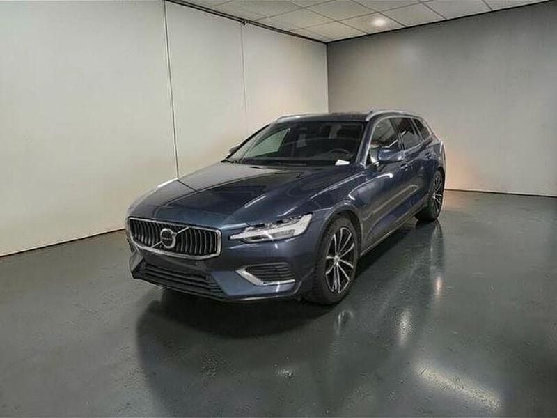 Gebraucht Volvo V60 Core 349 PS (256 kW) 2023 Blau Kombi