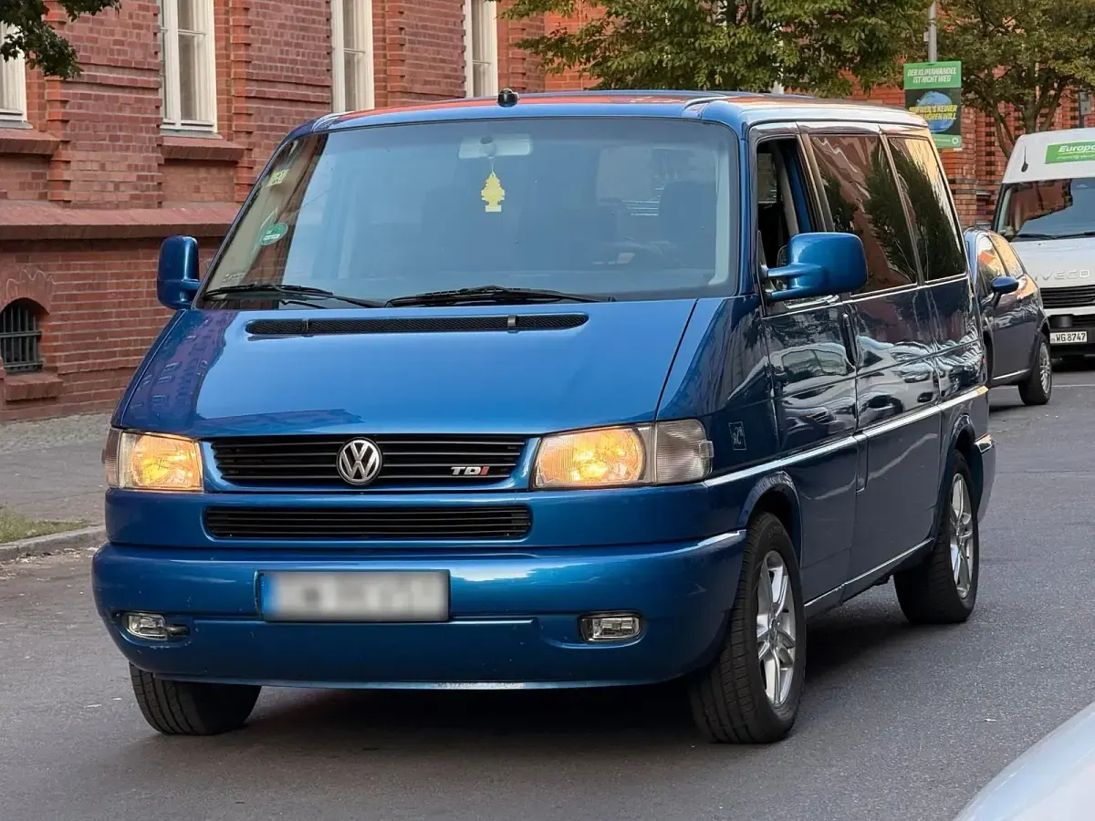 Gebraucht VW T4 151 PS (111 kW) 2002 Blau Van
