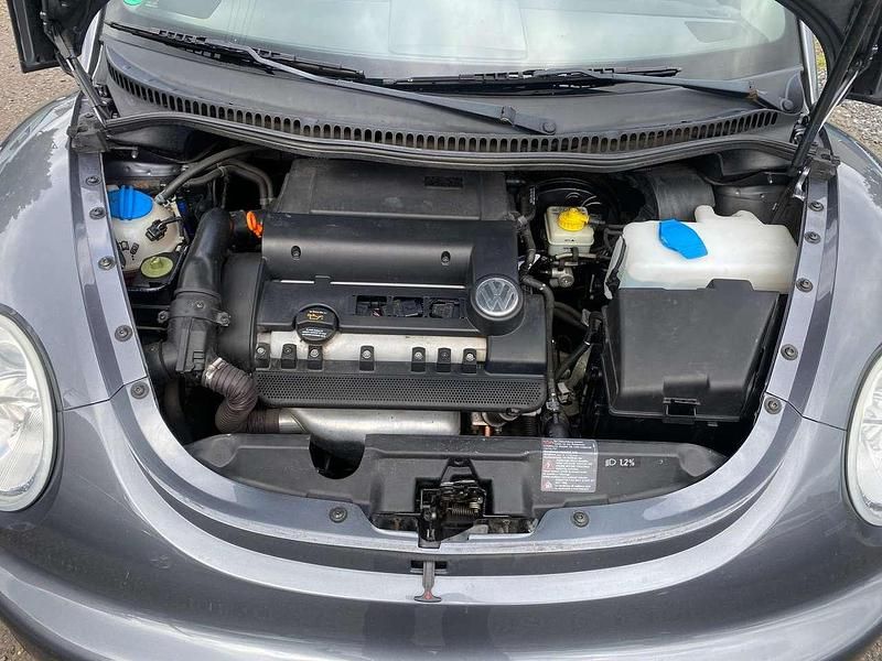 Gebraucht VW New Beetle 75 PS (55 kW) 2005 Platinumgrey metallic (metallic) Kleinwagen