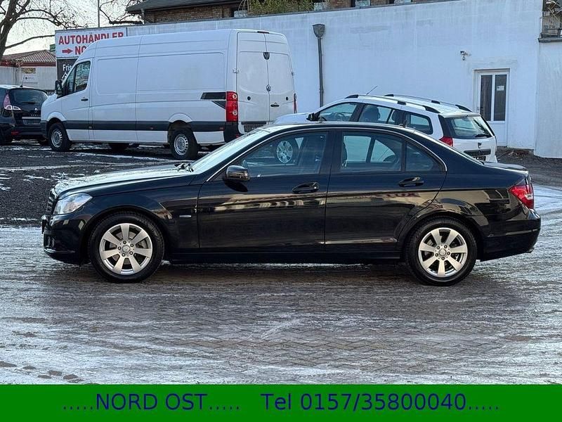 Gebraucht Mercedes C180 156 PS (114 kW) 2011 Schwarz Limousine
