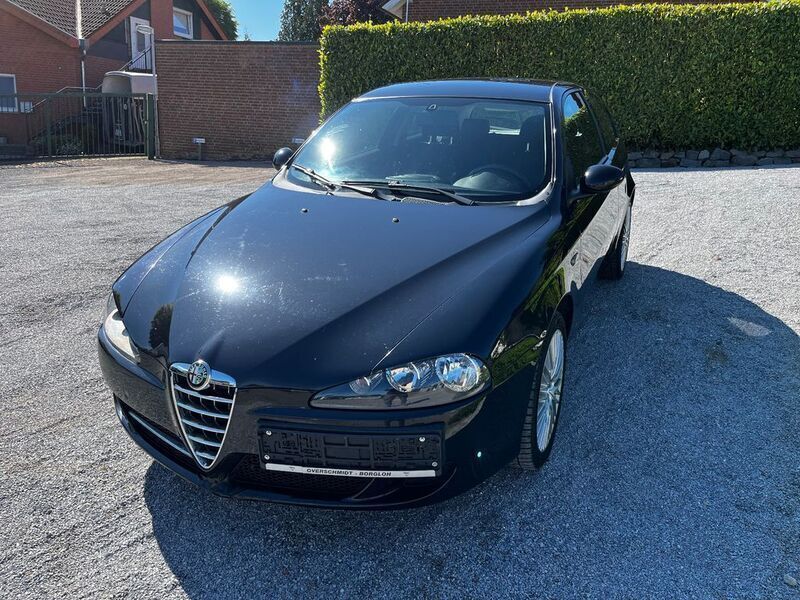 Schwarz Gebraucht 2007 Alfa Romeo 147 Progression Kleinwagen | 2.640 € (Fairer Preis) - Bild 1/4