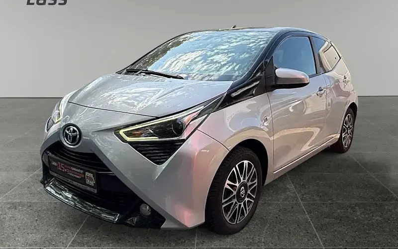 Gebraucht Toyota Aygo X-clusiv 72 PS (52 kW) 2018 Grau Kleinwagen
