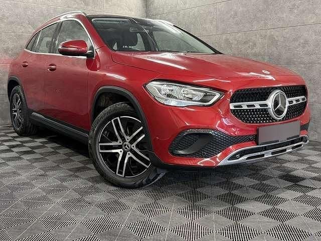 Gebraucht Mercedes GLA200 Progressive 150 PS (110 kW) 2023 Rot metallic SUV