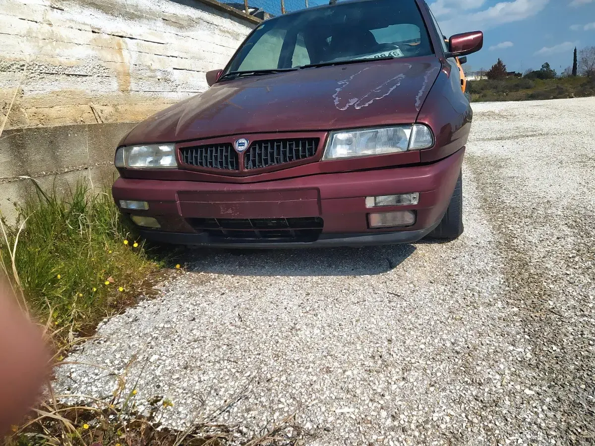 Gebraucht Lancia Delta 131 PS (96 kW) 1998 Andere farben Kleinwagen