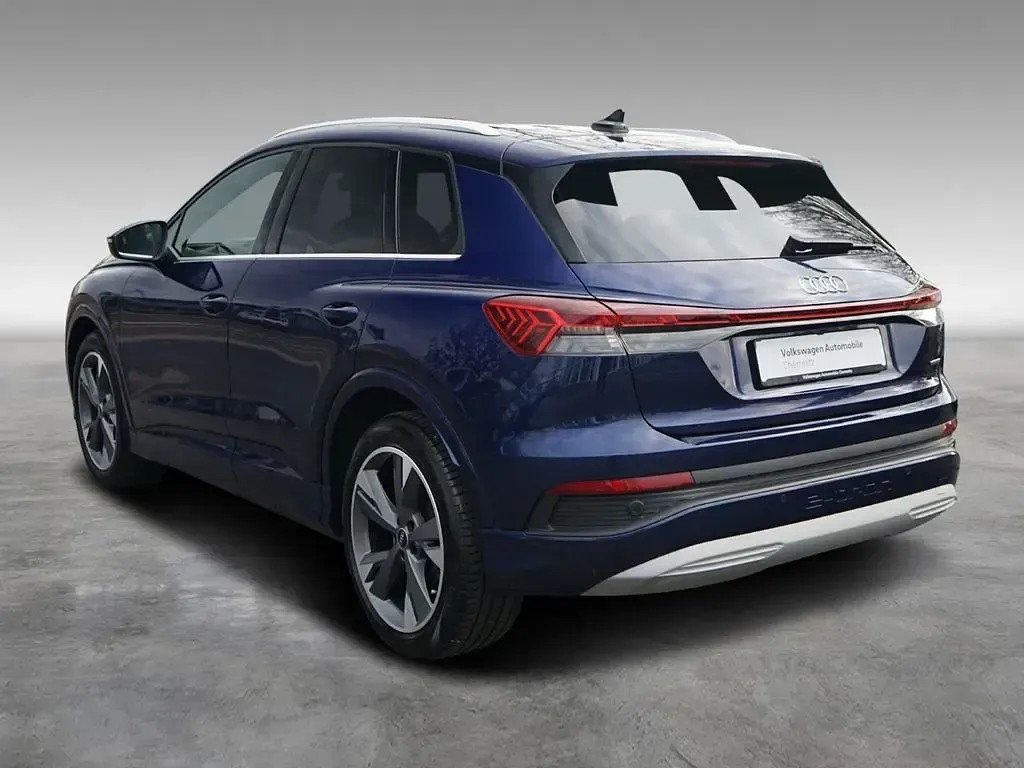 Second-hand Audi Q4 e-tron Basis 219 kW (299 CP) 2022 Albastru SUV