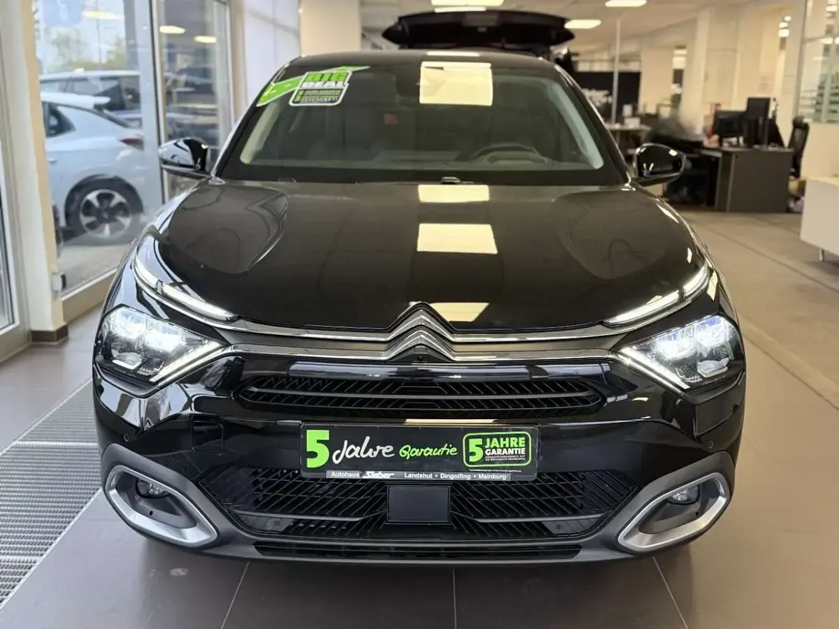 Gebraucht Citroën C4 PureTech 131 PS (96 kW) 2023 Lackierung schwarz perla nera/ SUV