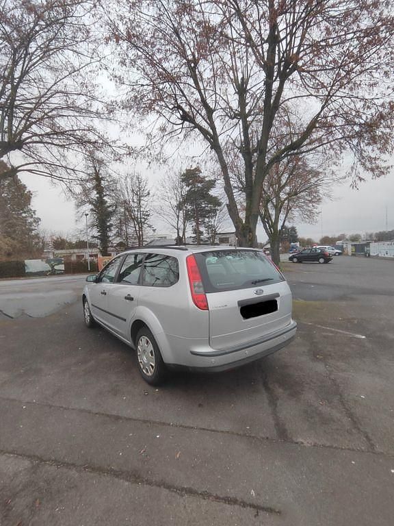 Gebraucht Ford Focus 109 PS (80 kW) 2005 Grau Kombi